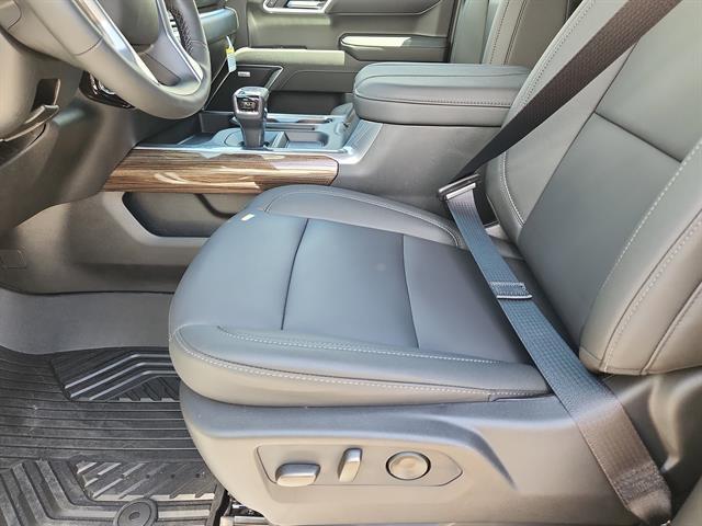 2026 Chevrolet Silverado 1500 4WD Crew Cab Short Bed RST