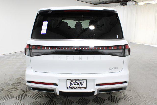 2026 INFINITI QX80 LUXE