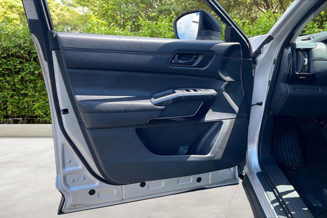 2023 Nissan Pathfinder S 4WD