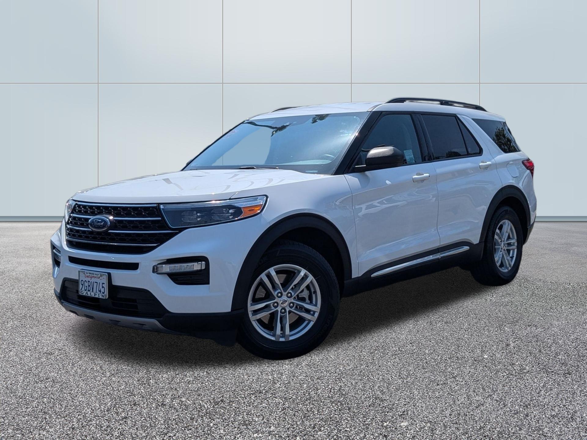 2023 Ford Explorer XLT RWD's photo