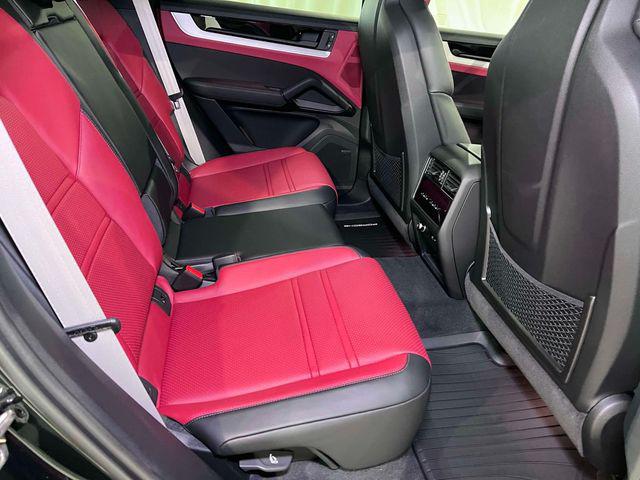2026 Porsche Cayenne Unknown