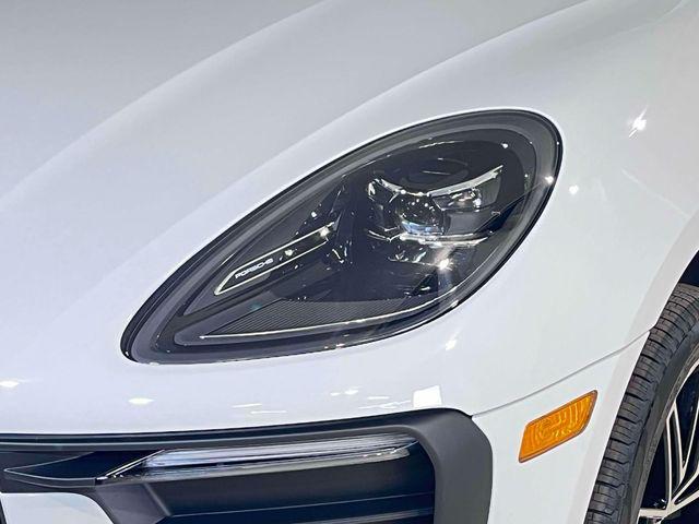 2026 Porsche Macan Unknown