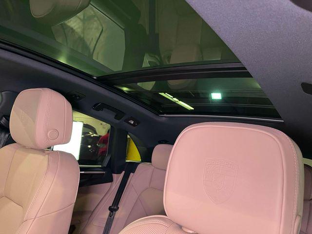 2026 Porsche Macan Unknown