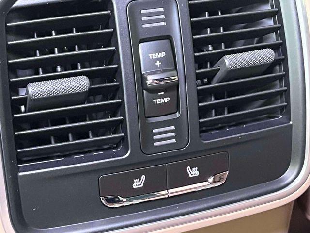 2026 Porsche Macan Unknown