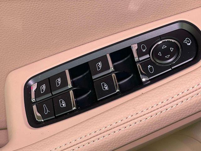 2026 Porsche Macan Unknown