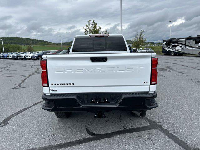 2026 Chevrolet Silverado 3500HD Crew Cab, Standard Bed, LT, 4WD
