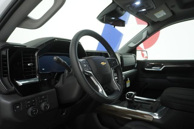 2026 Chevrolet Silverado 1500 4WD Crew Cab Standard Bed LT