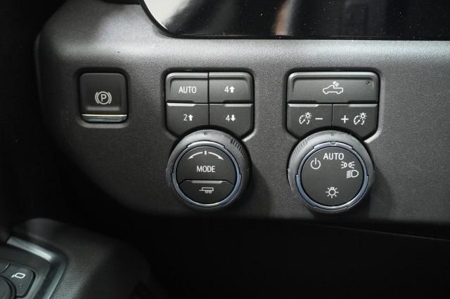 2026 Chevrolet Silverado 1500 4WD Crew Cab Standard Bed LT