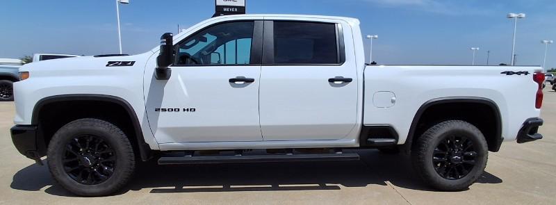 2025 Chevrolet Silverado 2500HD 4WD Crew Cab Standard Bed Custom
