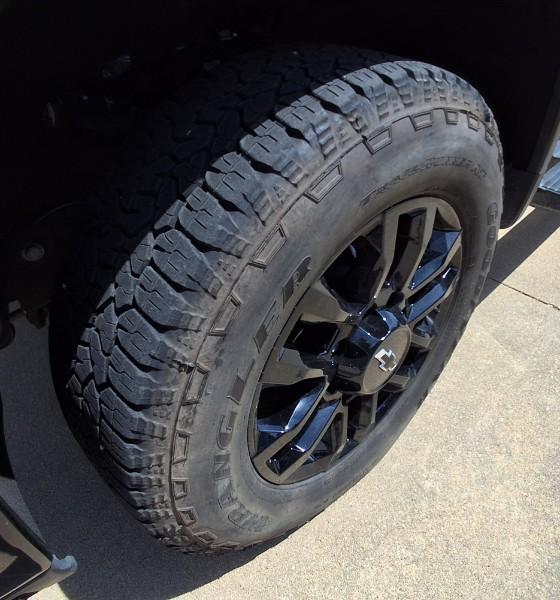 2025 Chevrolet Silverado 2500HD 4WD Crew Cab Standard Bed Custom