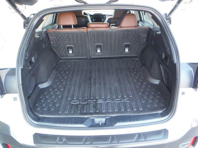 2022 Subaru Outback Touring XT