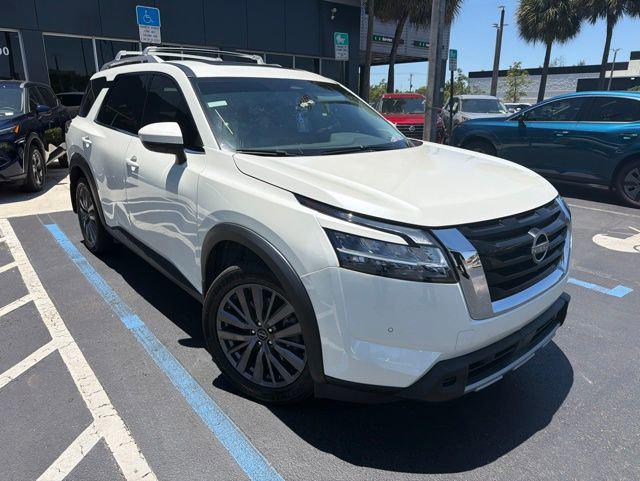2024 Nissan Pathfinder SL FWD