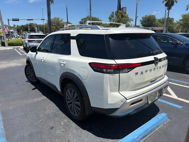 2024 Nissan Pathfinder SL FWD