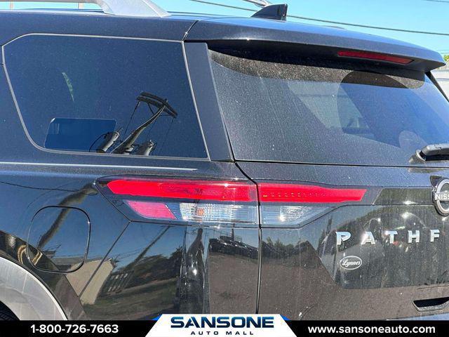 2024 Nissan Pathfinder Platinum 4WD