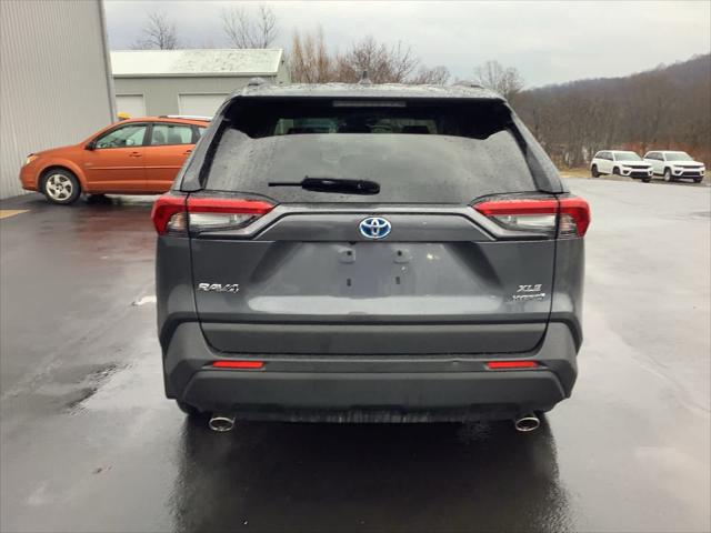 2021 Toyota RAV4 Hybrid XLE