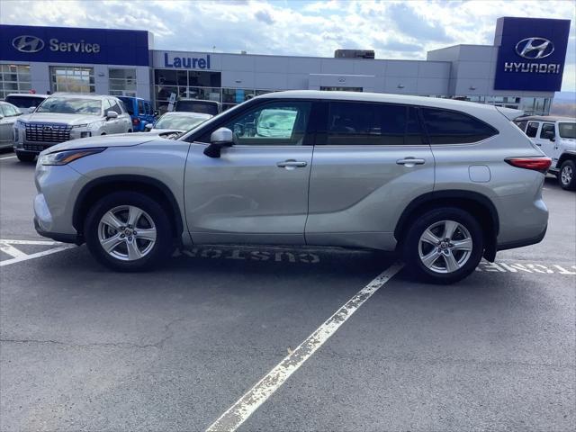 2022 Toyota Highlander LE
