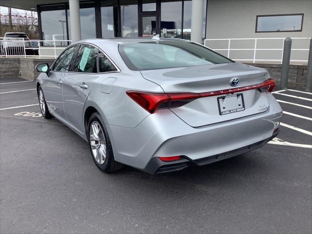 2022 Toyota Avalon XLE Hybrid
