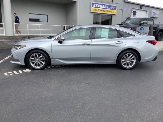 2022 Toyota Avalon XLE Hybrid