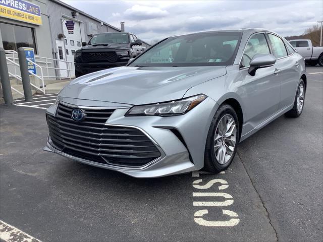 2022 Toyota Avalon XLE Hybrid