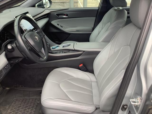 2022 Toyota Avalon XLE Hybrid
