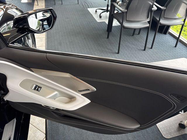 2022 Chevrolet Corvette Stingray RWD Convertible 2LT