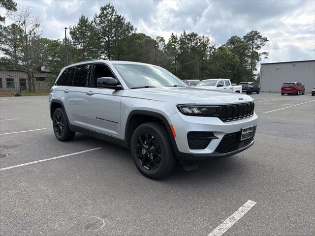 2025 Jeep Grand Cherokee Altitude 4x4