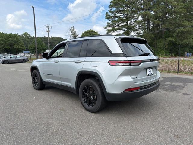 2025 Jeep Grand Cherokee Altitude 4x4