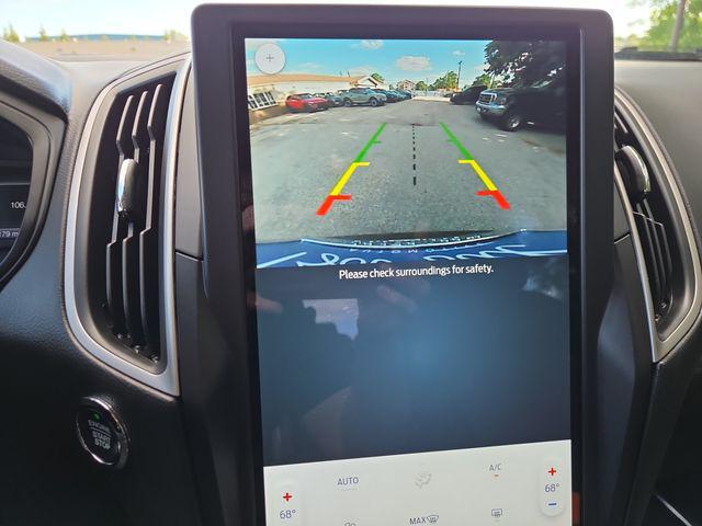2022 Ford Edge SE