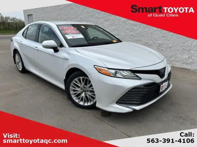 2020 Toyota Camry XLE Hybrid for sale in Davenport, IA