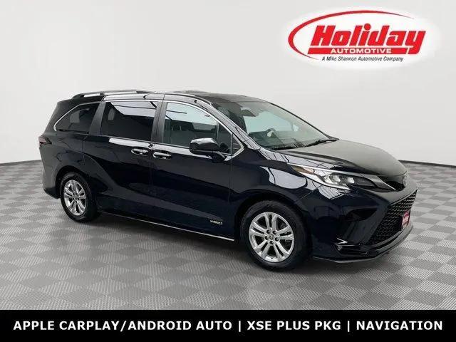 2021 Toyota Sienna XSE for sale in Fond du Lac, WI