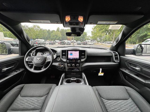 2026 RAM Ram 1500 RAM 1500 EXPRESS QUAD CAB 4X4 64 BOX 2026 RAM Ram 1500 RAM 1500 EXPRESS QUAD CAB 4X4 64 BOX