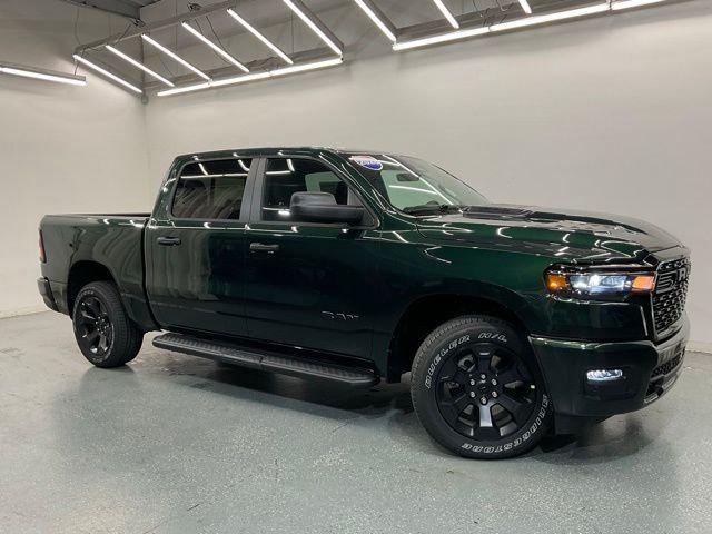 2026 Ram 1500 Express Crew Cab 4x4 5'7" Box