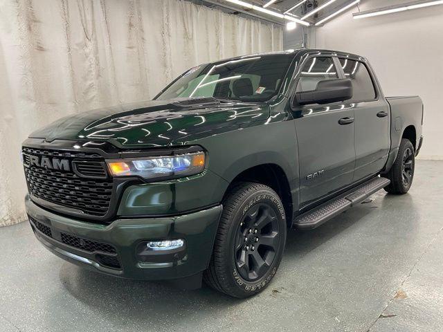 2026 Ram 1500 Express Crew Cab 4x4 5'7" Box