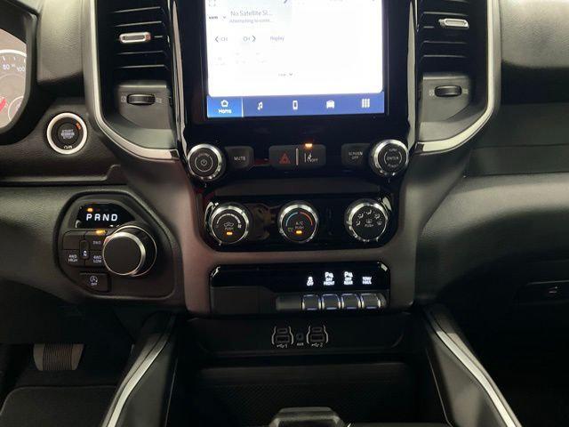 2026 Ram 1500 Express Crew Cab 4x4 5'7" Box