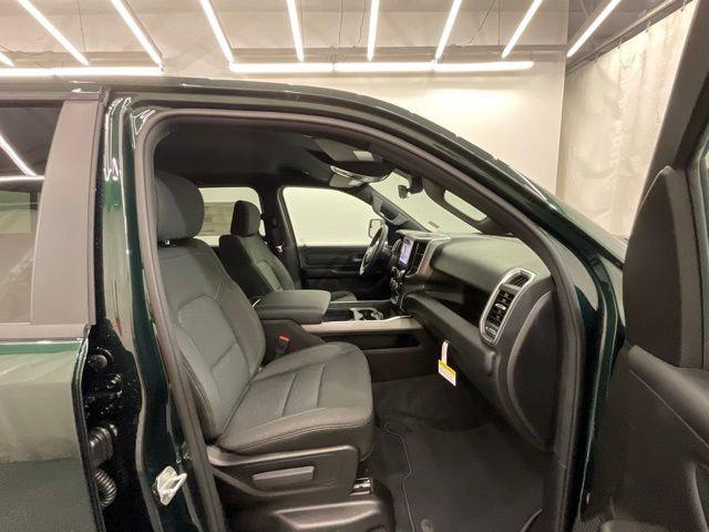 2026 Ram 1500 Express Crew Cab 4x4 5'7" Box