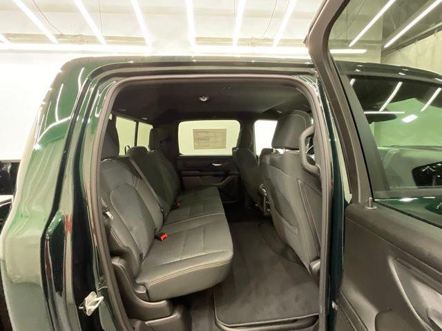 2026 Ram 1500 Express Crew Cab 4x4 5'7" Box