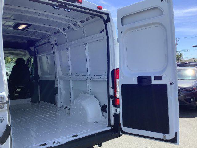 2026 Ram ProMaster Cargo Van SLT High Roof 159 WB