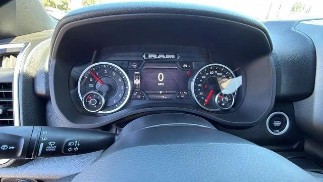 2026 Ram 1500 Express Crew Cab 4x4 57 Box