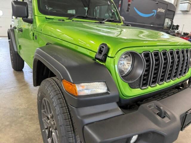 2026 Jeep Wrangler 4-Door Sport RHD 4x4