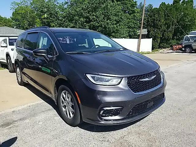 2022 Chrysler Pacifica Touring L for sale in Quincy, IL