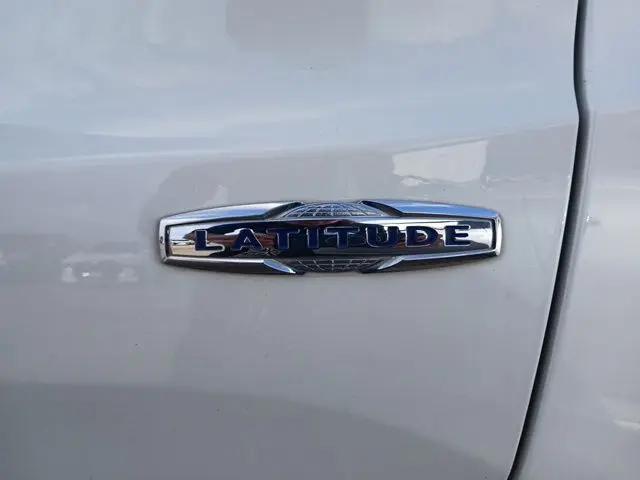 2017 Jeep Renegade Latitude FWD