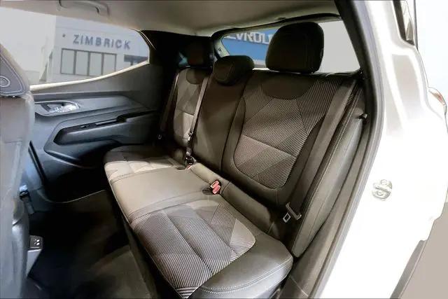 2027 Chevrolet Bolt LT FWD