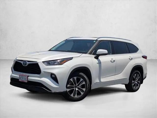2020 Toyota Highlander Hybrid XLE for sale in Carlsbad, CA