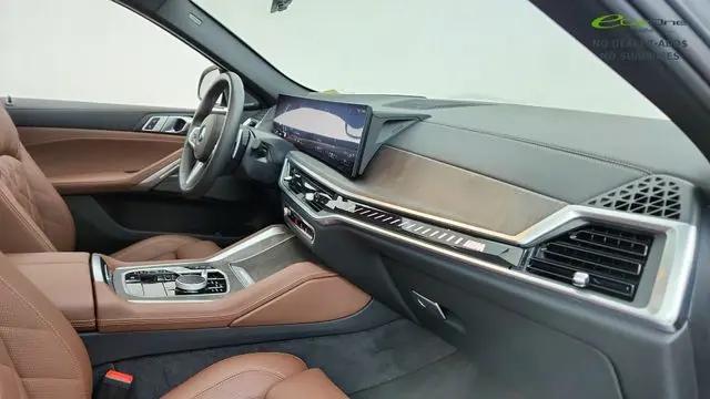 2025 BMW X6 M60i
