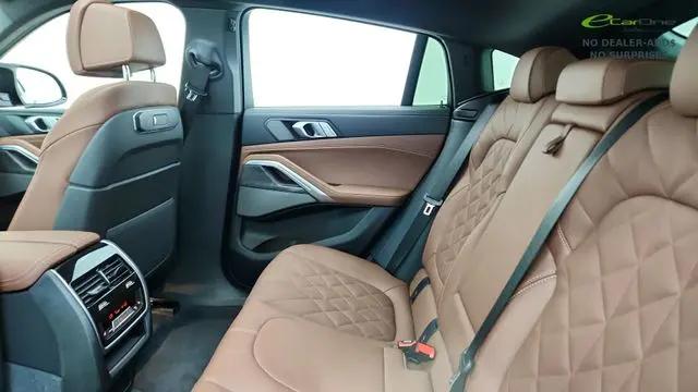 2025 BMW X6 M60i