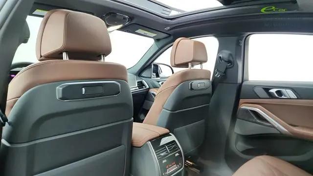 2025 BMW X6 M60i