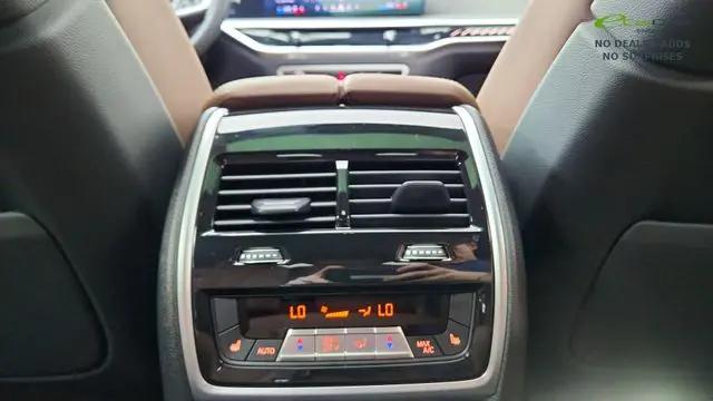 2025 BMW X6 M60i