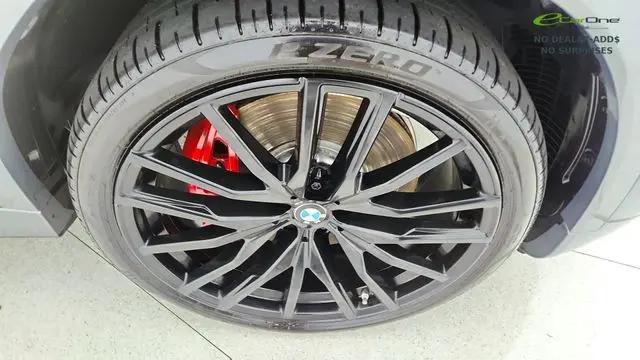 2025 BMW X6 M60i