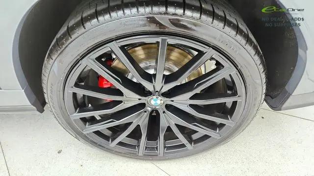 2025 BMW X6 M60i