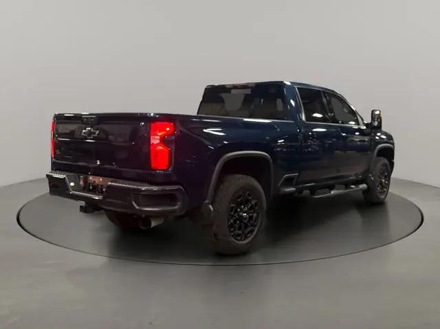 2022 Chevrolet Silverado 3500HD 4WD Crew Cab Standard Bed LTZ